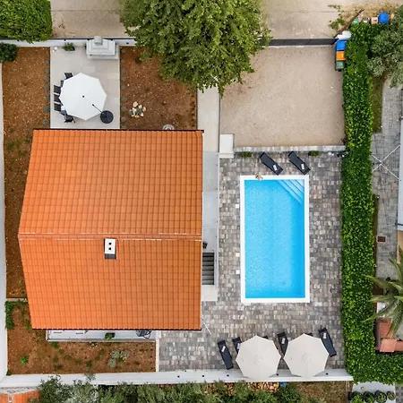House Lana With Pool - Happy Biograd Na Moru